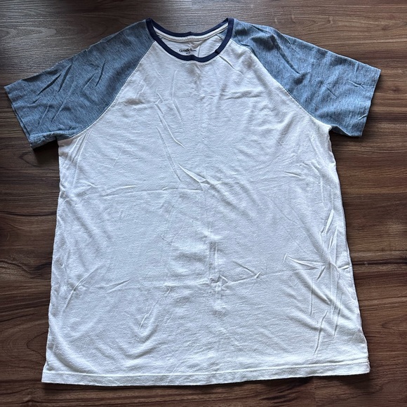 T-shirt - Picture 1 of 2